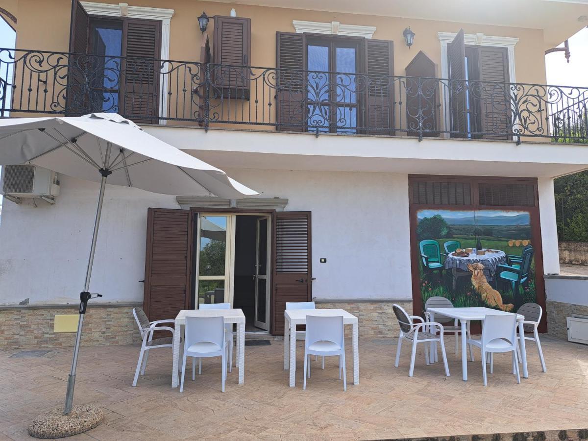 B&B Villa Mery Mileto Exterior photo