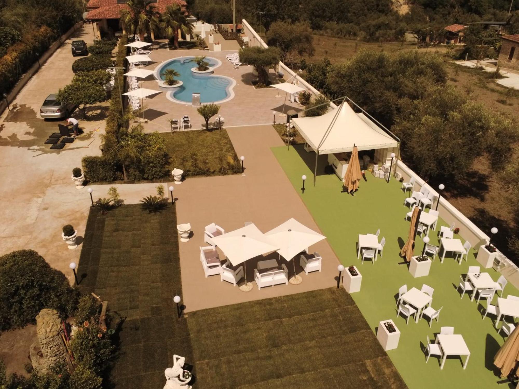 B&B Villa Mery Mileto Exterior photo